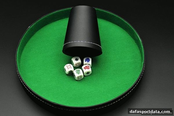 大发体育深度解析：大小球牛牛全押策略与概率思维